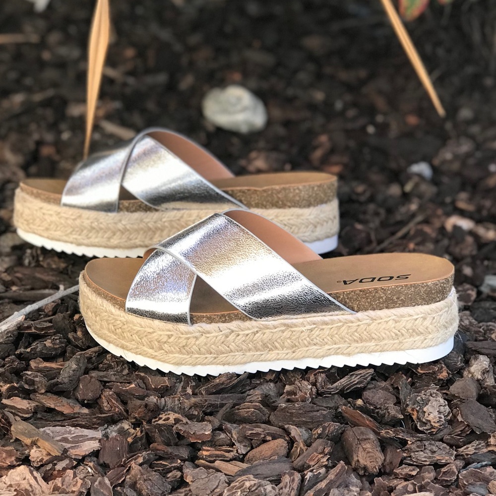 Silver cross strap espadrille platform sandals - Picture 7 of 7